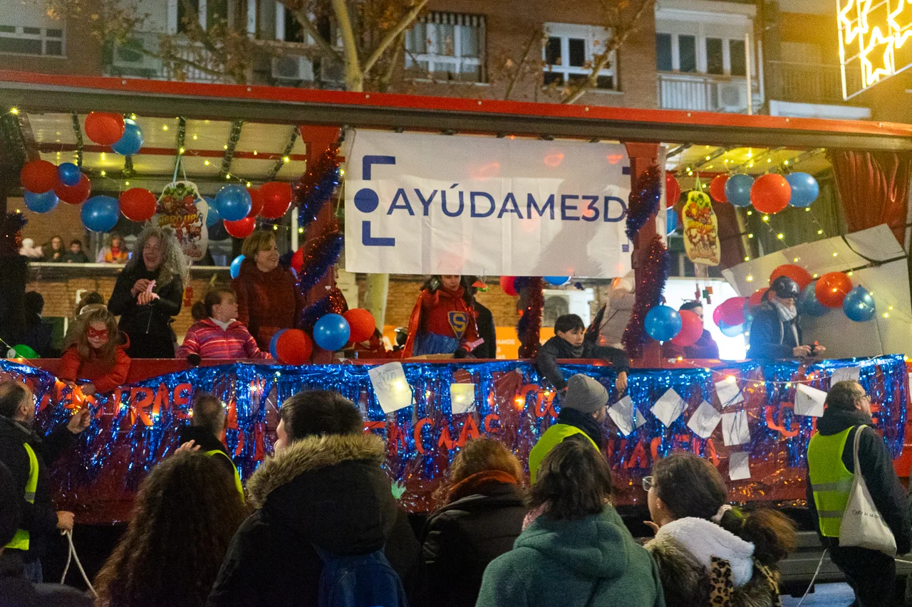 Carroza de Ayúdame3D en la Cabalgata de Reyes